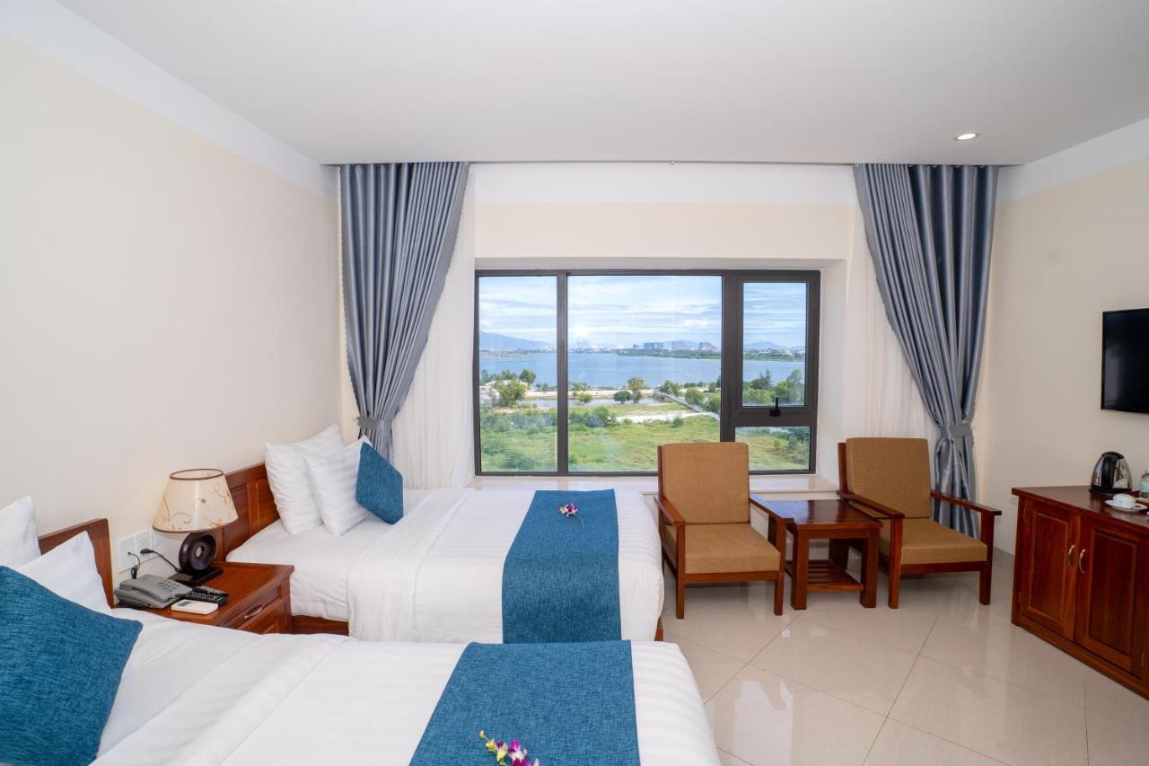 Navy Hotel