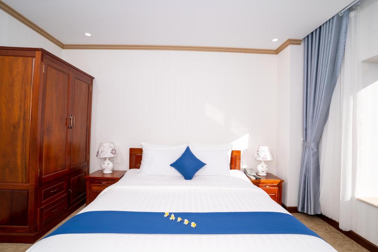 Hotel Navy 4*