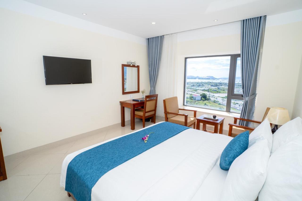 Navy Hotel