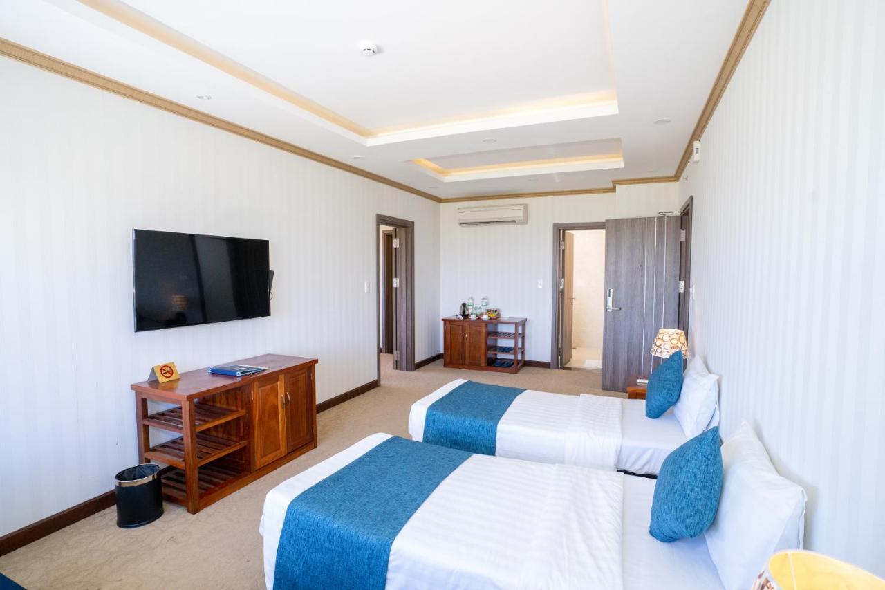 Navy 4* Cam Ranh