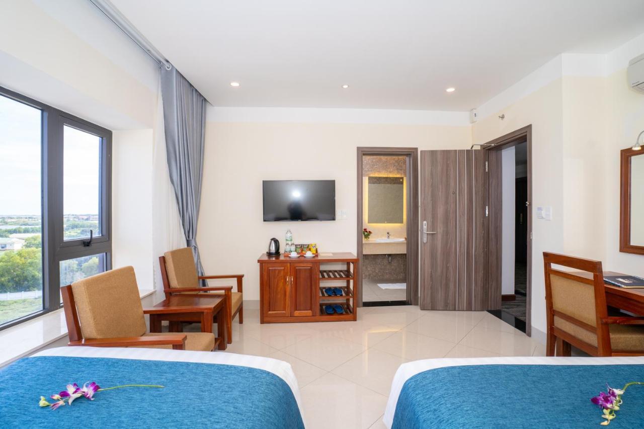 Hotel Navy