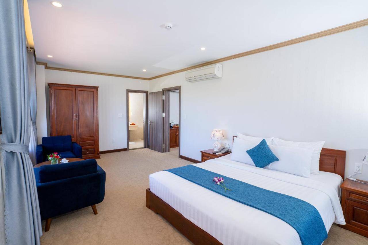 Navy Hotel 4*