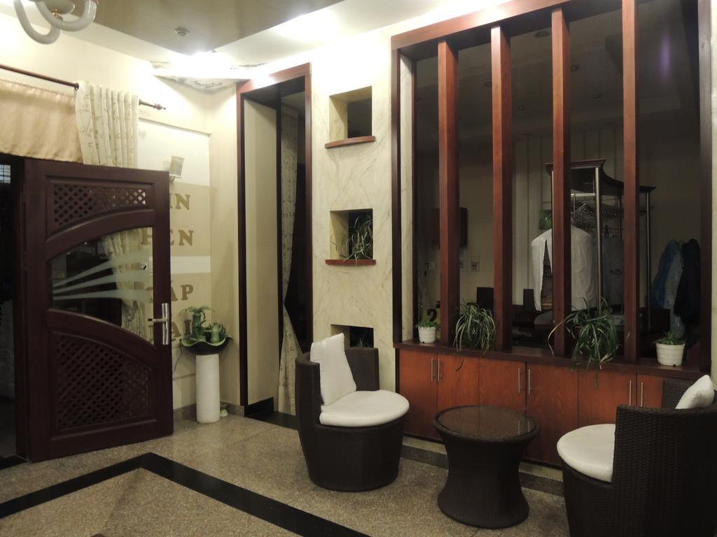 Hotel Nhat Huy 2*