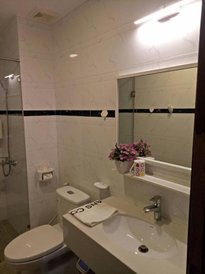 The Service Apartment *