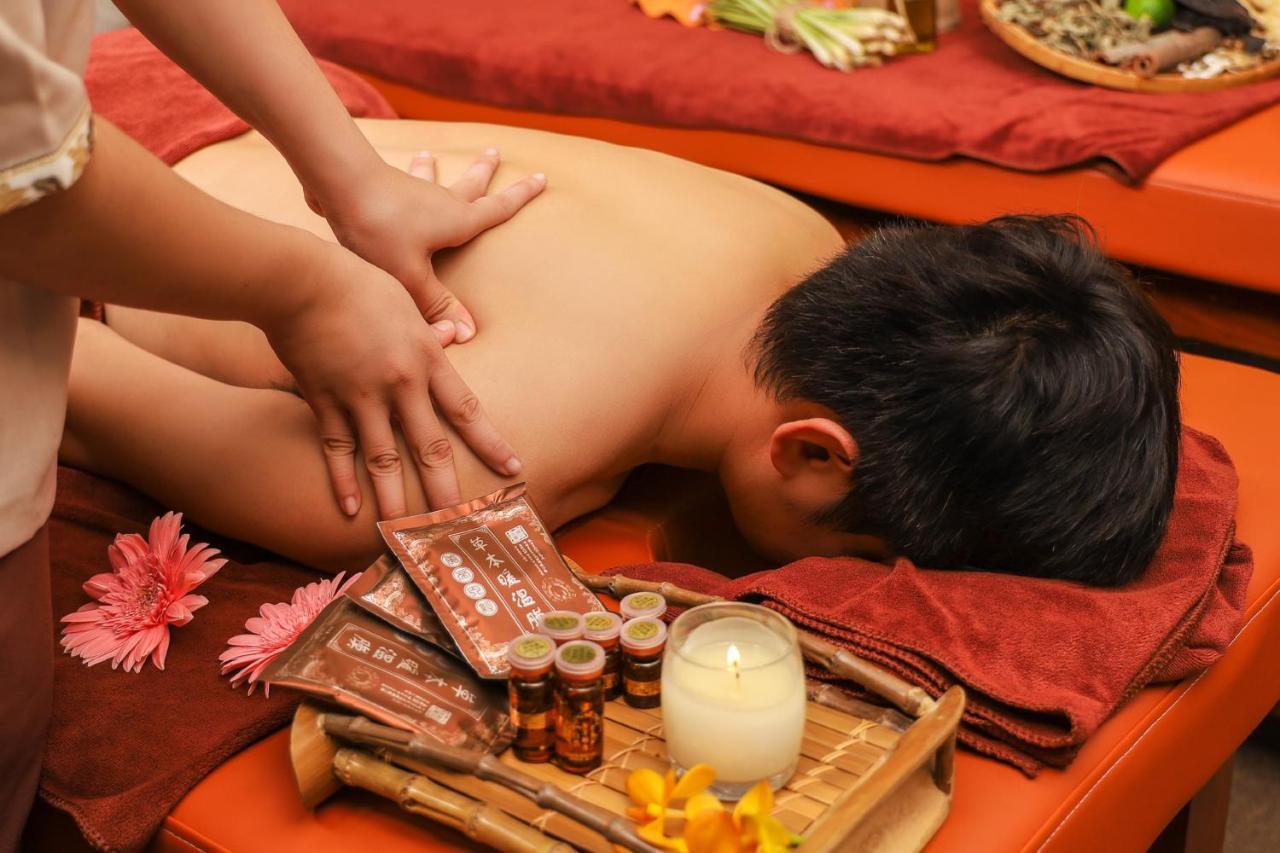 Halina And 4* Da Nang