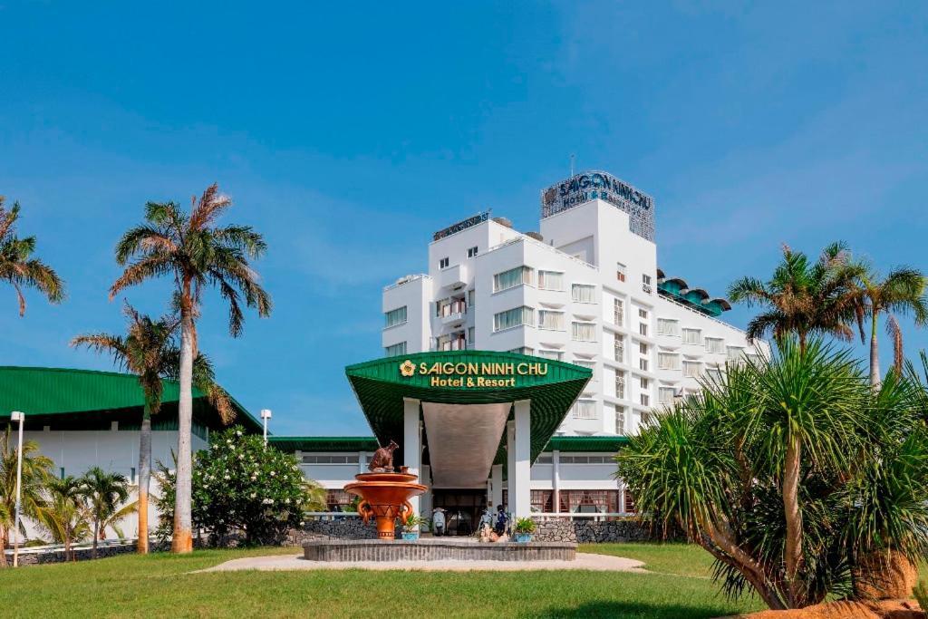Khu nghỉ mát Saigon - Ninh Chu Hotel&resort 4*