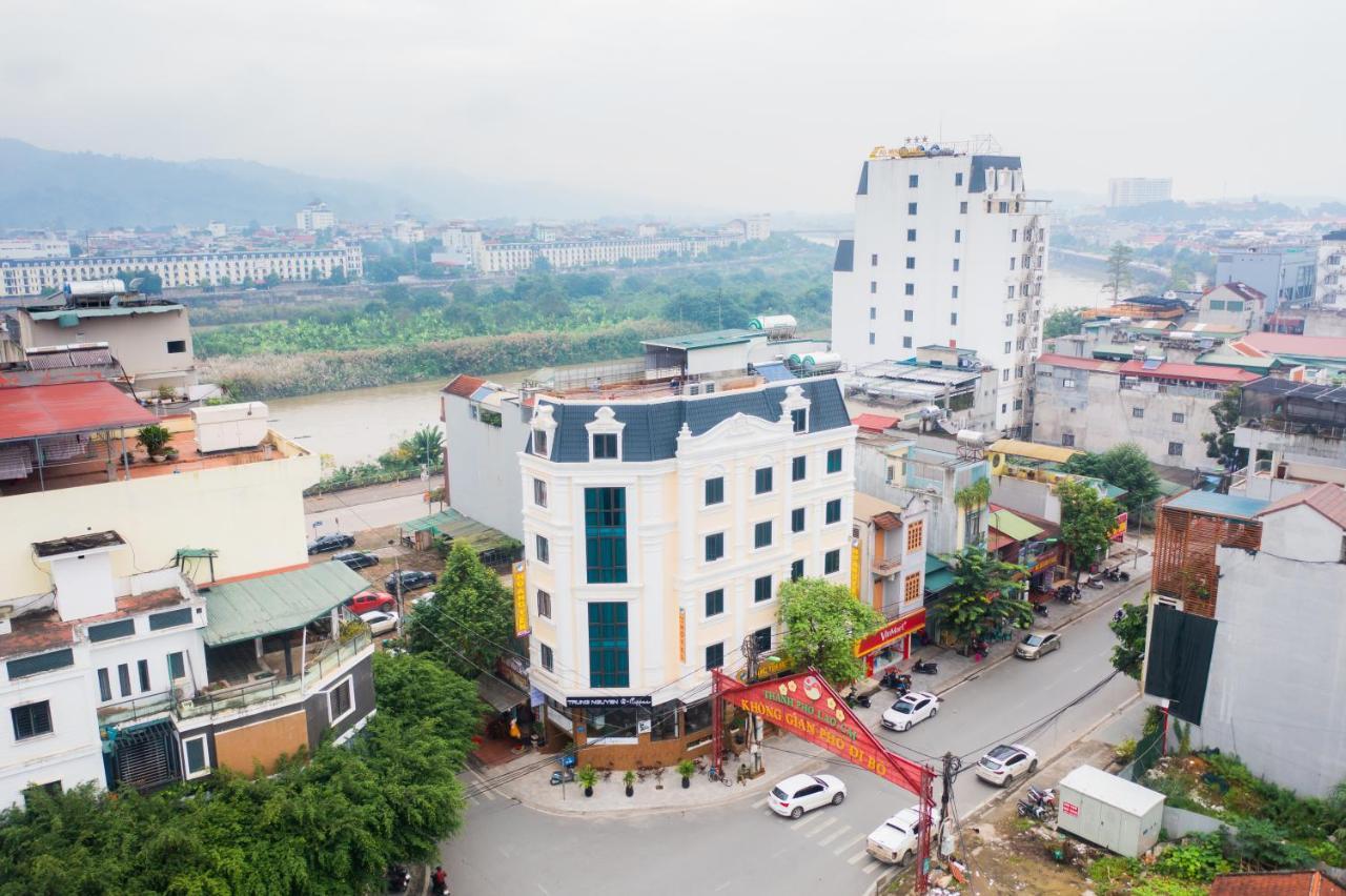 Khach San Hoang Yen Hotel