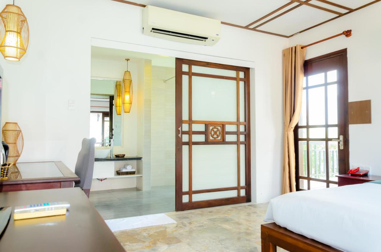 Riverside Bamboo Khách sạn 4*