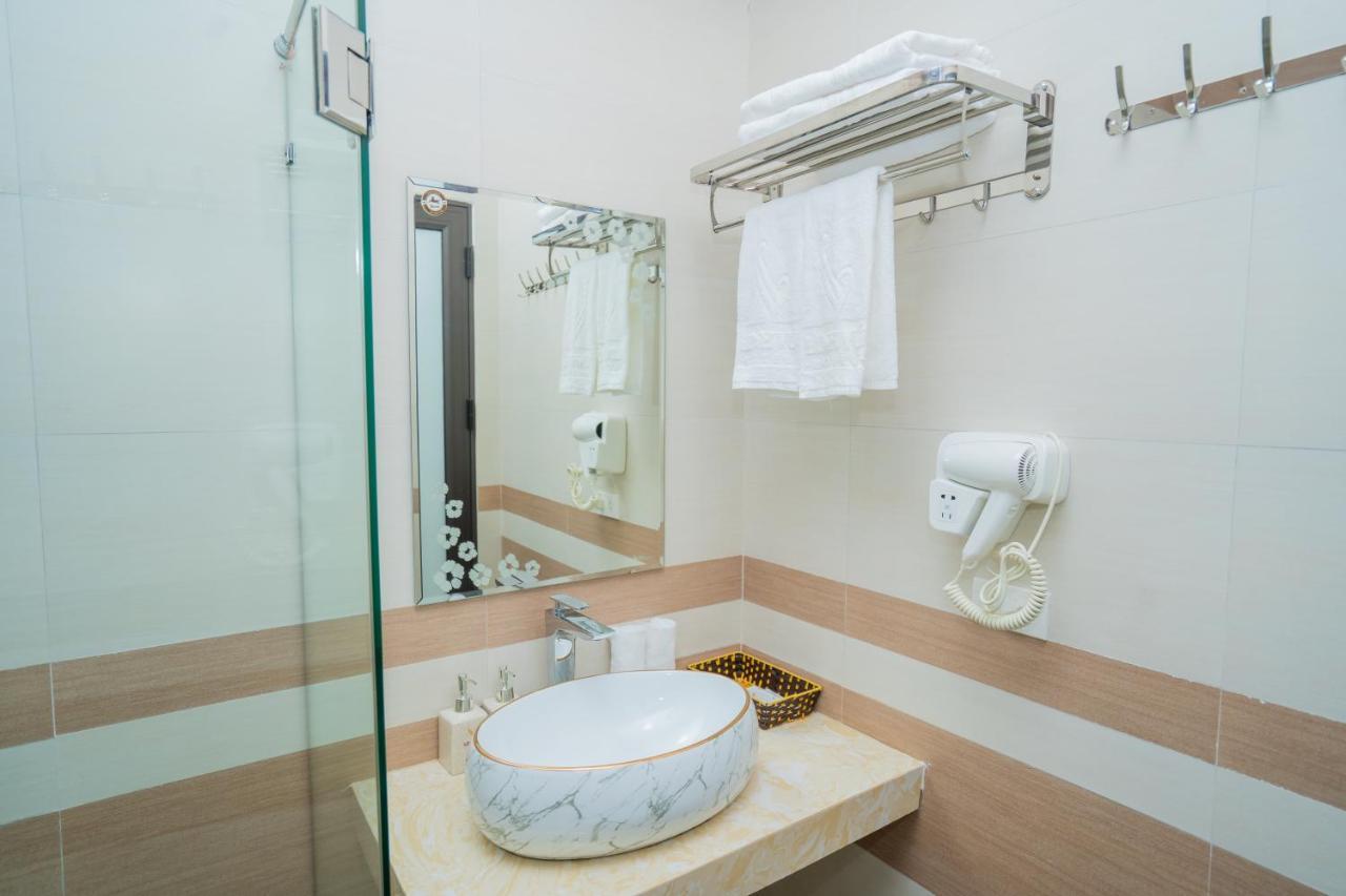 Khach San Hoang Yen Hotel 2*