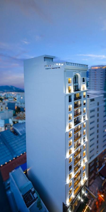 Khách sạn Bonjour Nha Trang