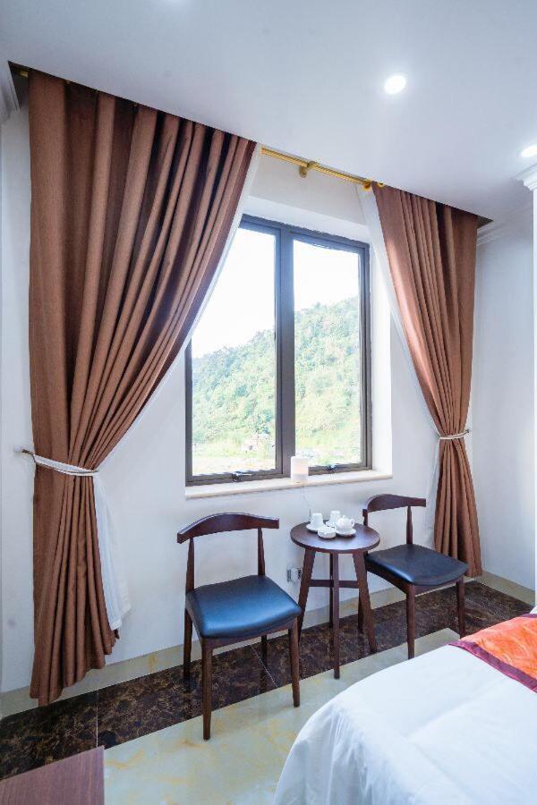 đinh Gia Khách sạn 3*