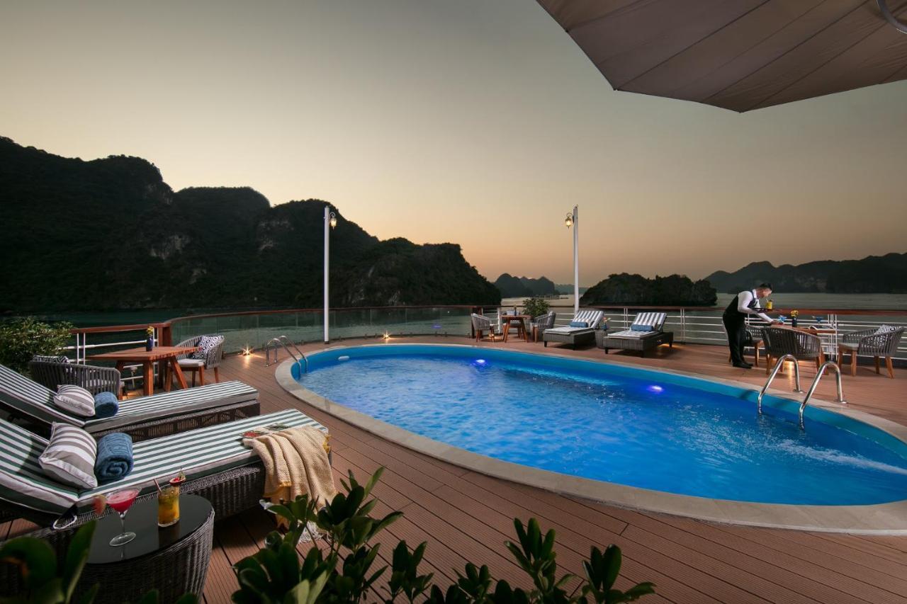  Heritage Cruises Binh Chuan Cat Ba Archipelago 5*