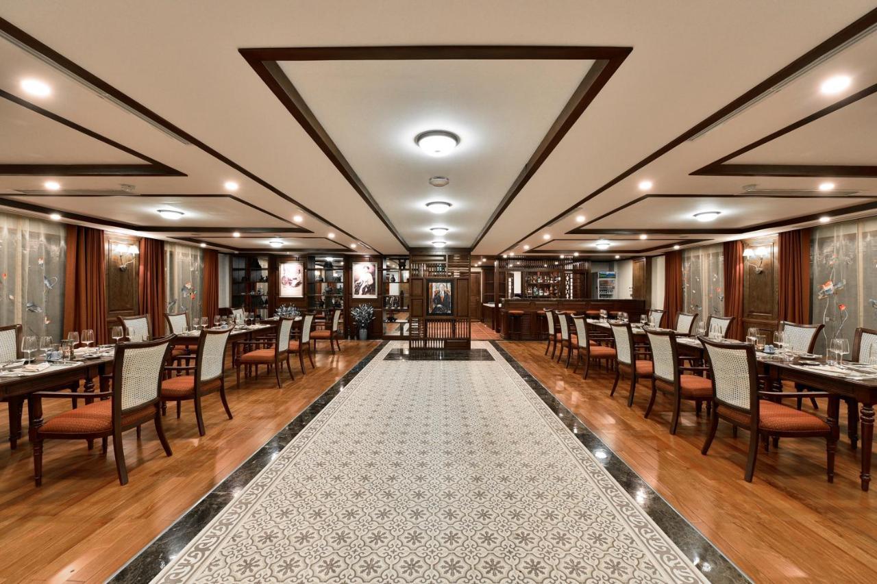 Heritage Cruises Binh Chuan Cat Ba Archipelago  5*