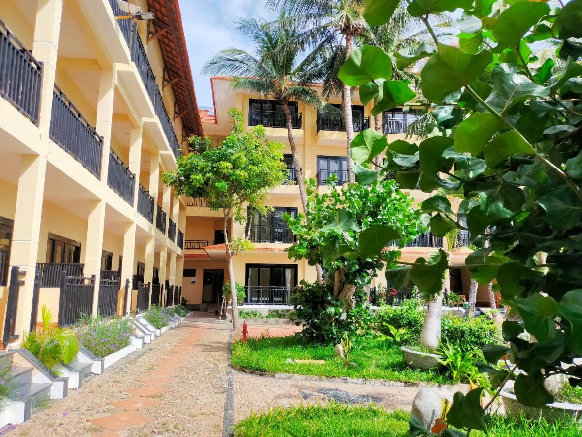 Hon Rom Central Beach Resort 3* Mui Ne