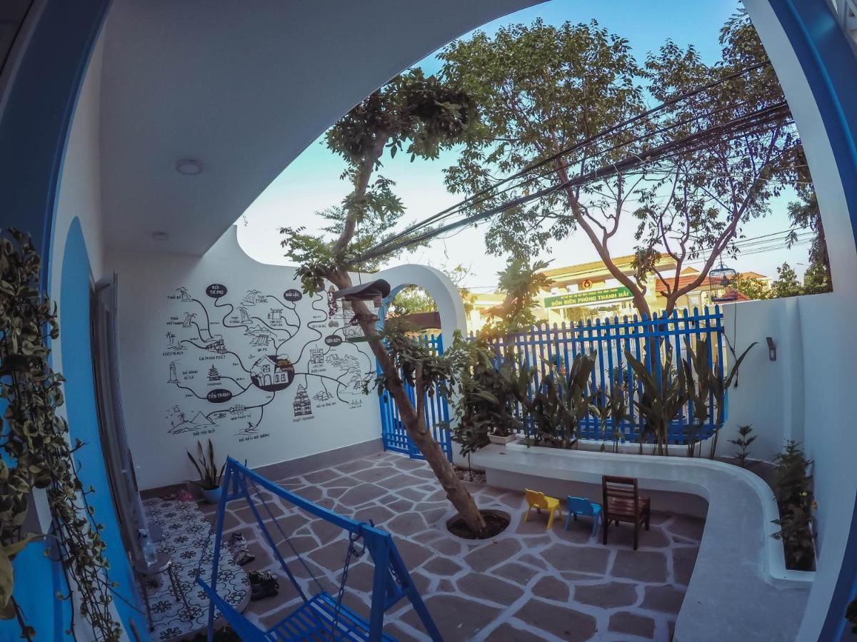 Co Tu's Homestay