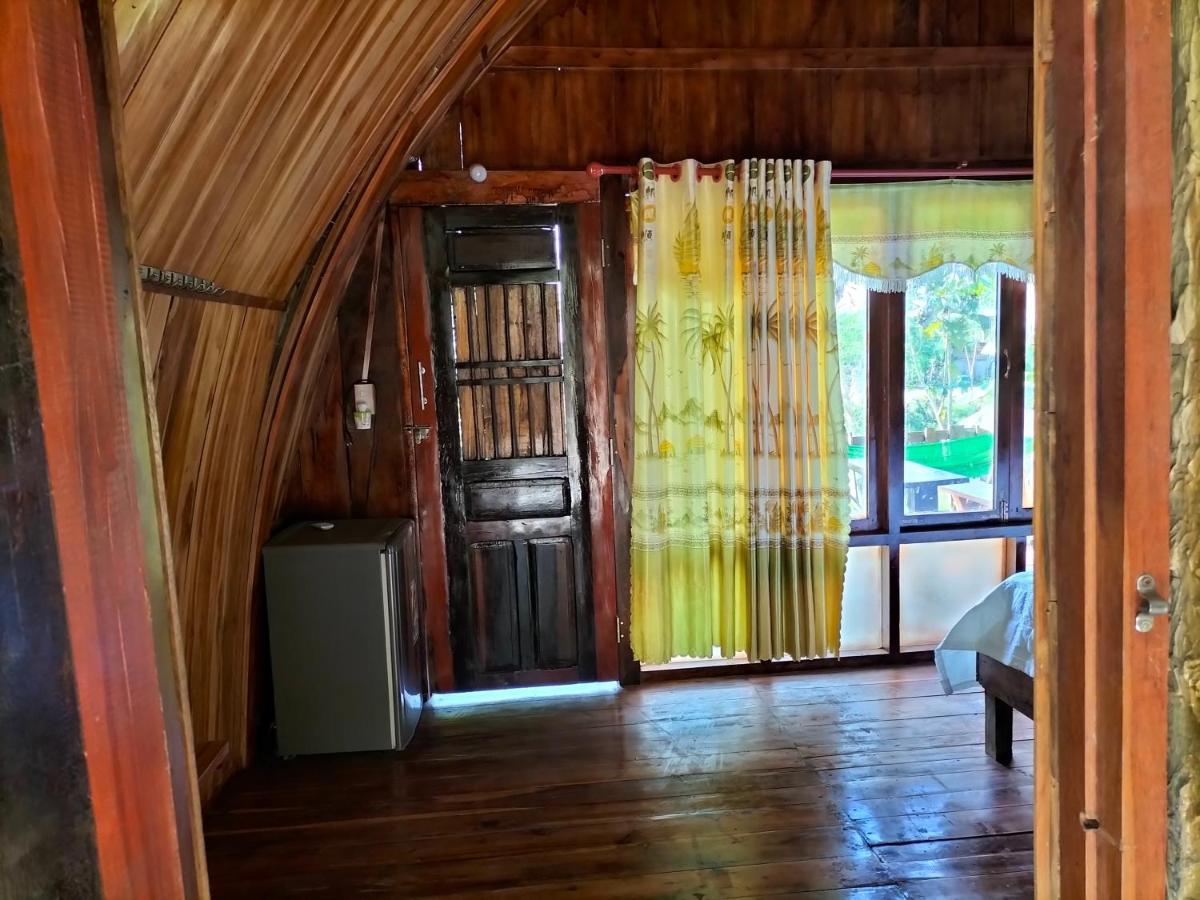 Resort Rice Straw Lodge- Quan Tom