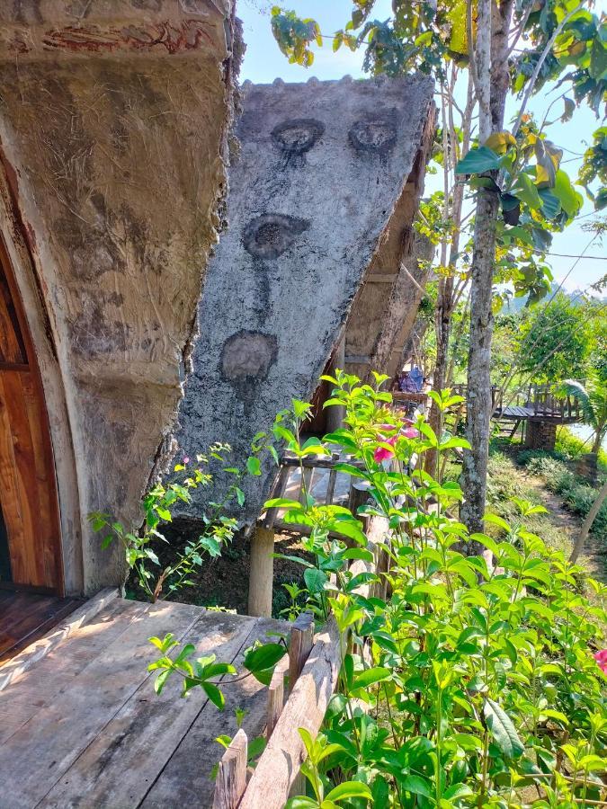 Resort Rice Straw Lodge-