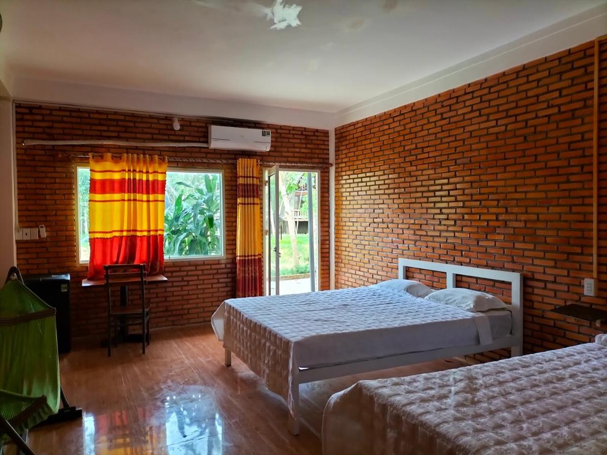 Rice Straw Lodge- Resort