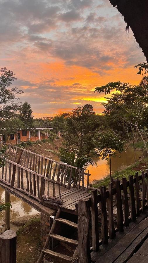 Resort Rice Straw Lodge-