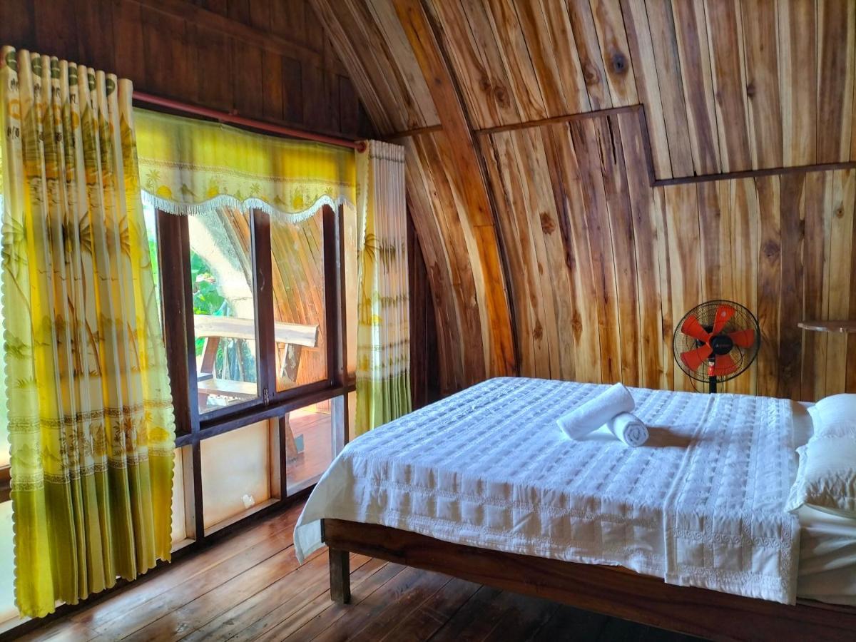 Rice Straw Lodge- Quan Tom