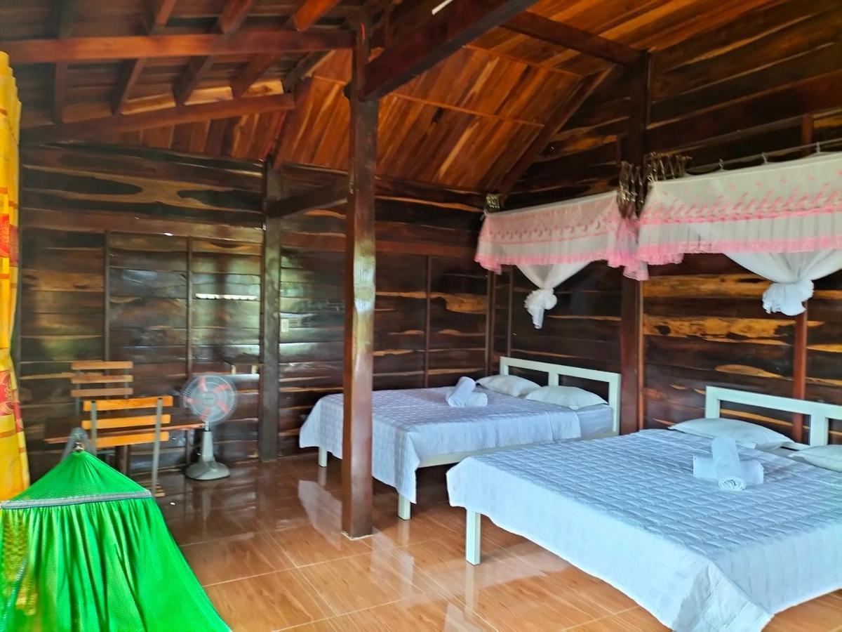 Rice Straw Lodge- Resort *