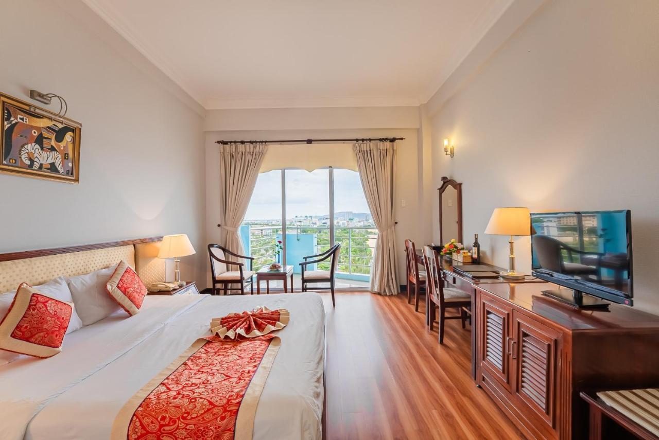 Seagull Hotel 4*