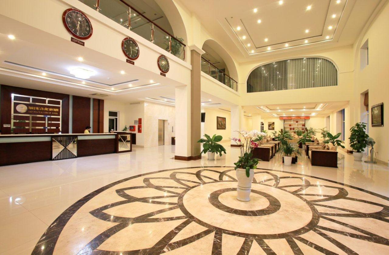 Ban Thach Riverside & Hotel