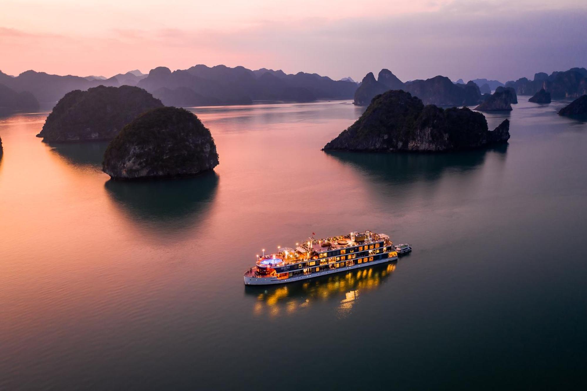  Heritage Cruises Binh Chuan Cat Ba Archipelago 5*