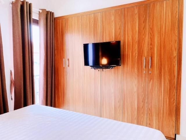 Poetic & Hotel Hue