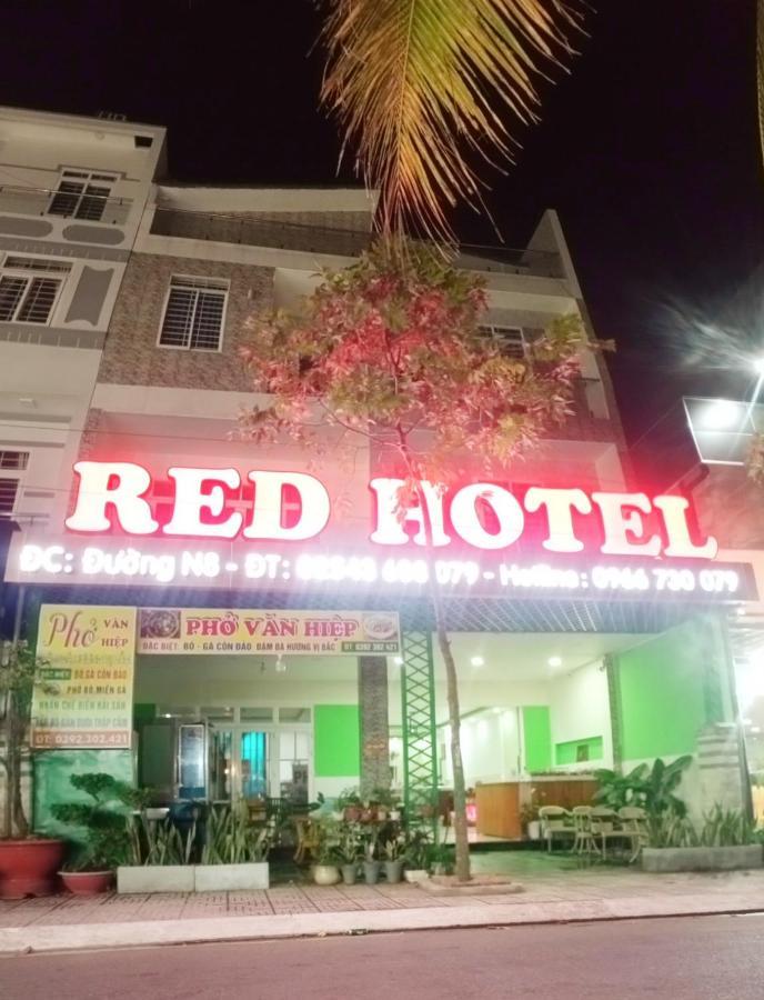 Red Hotel Con Son Island