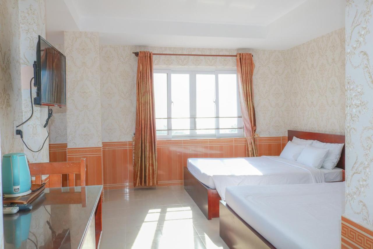 Hotel Ngoc By The Moment 2*