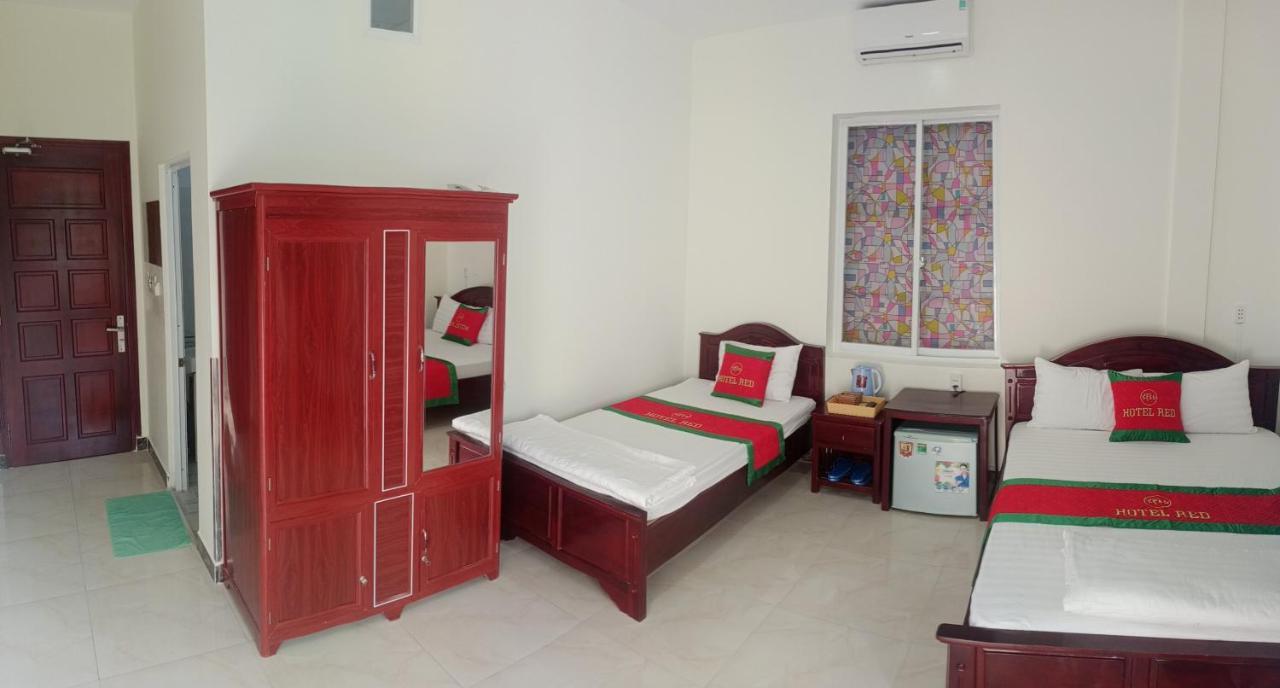 Red Hotel