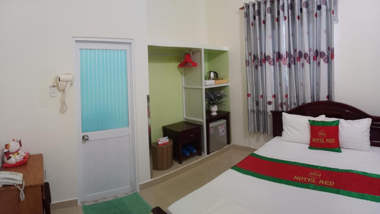 Red Hotel 2*