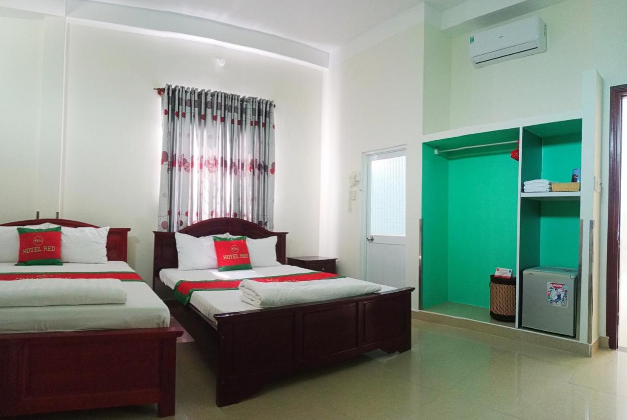 Red Hotel