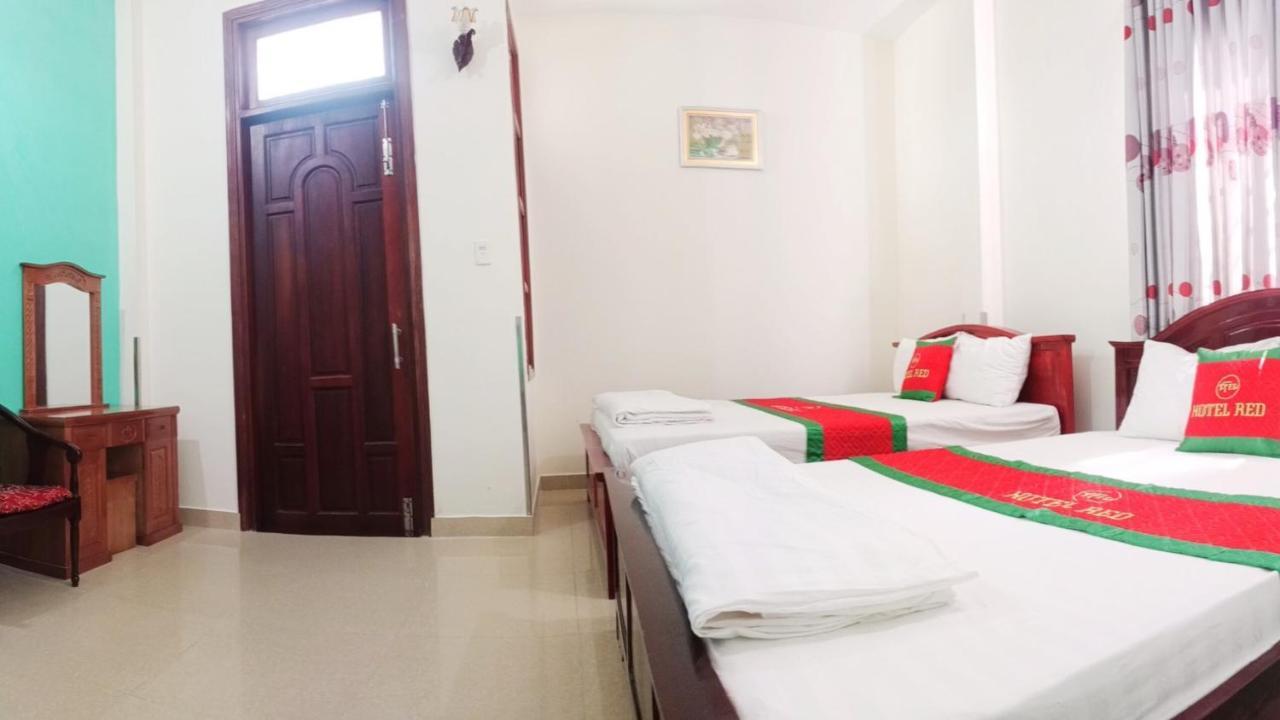Red Hotel 2*