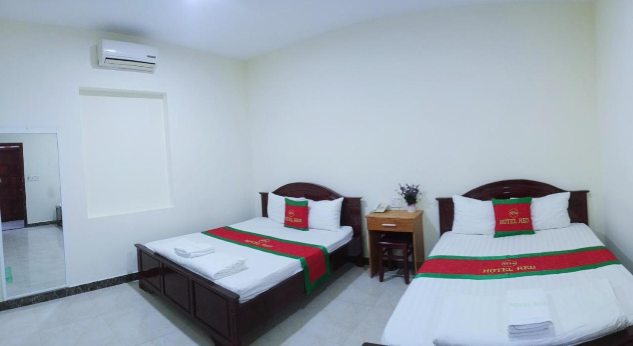 Red Hotel Con Son Island