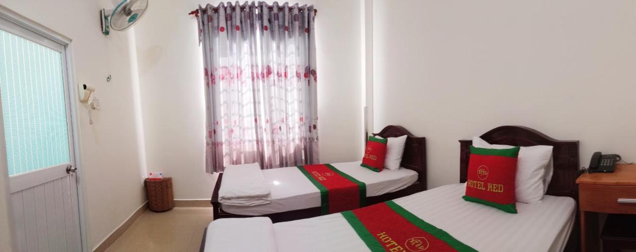 Red Hotel 2*