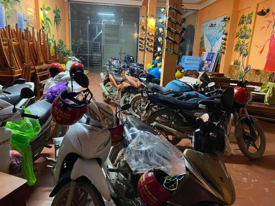 Nha Nghi Viet Nhat Hotel *