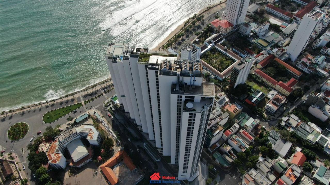 Scenia Bay Oceanfront Apartment Nha Trang