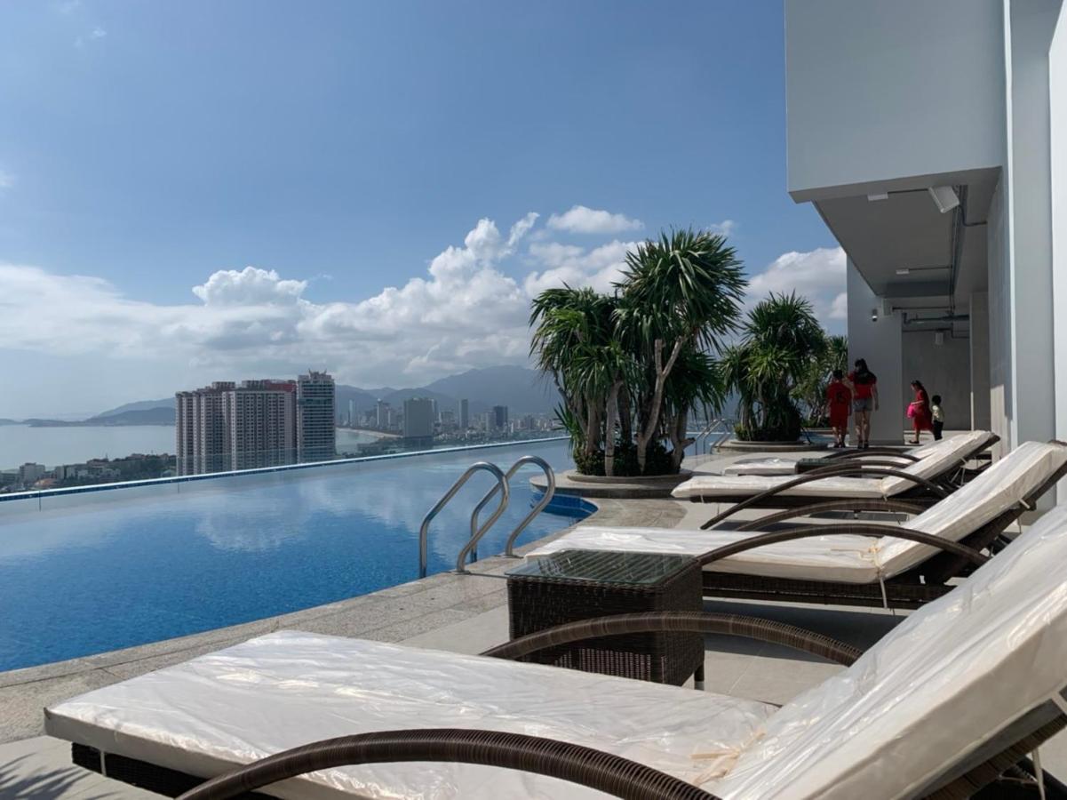 Scenia Bay Oceanfront
