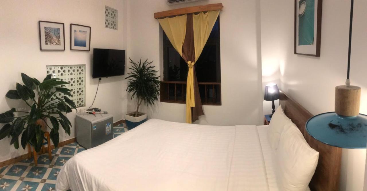 Hotel De Condor 2*