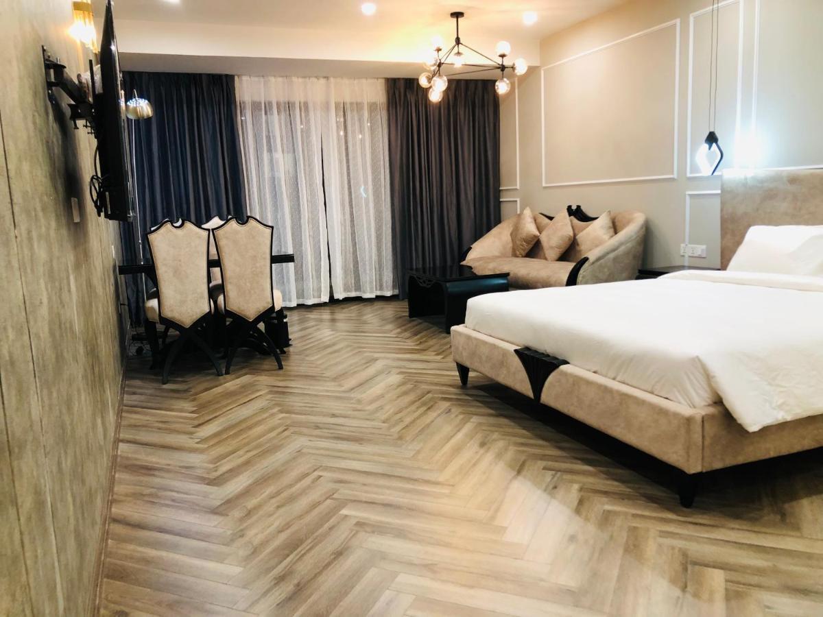 Gold Coast Luxury Apartment *