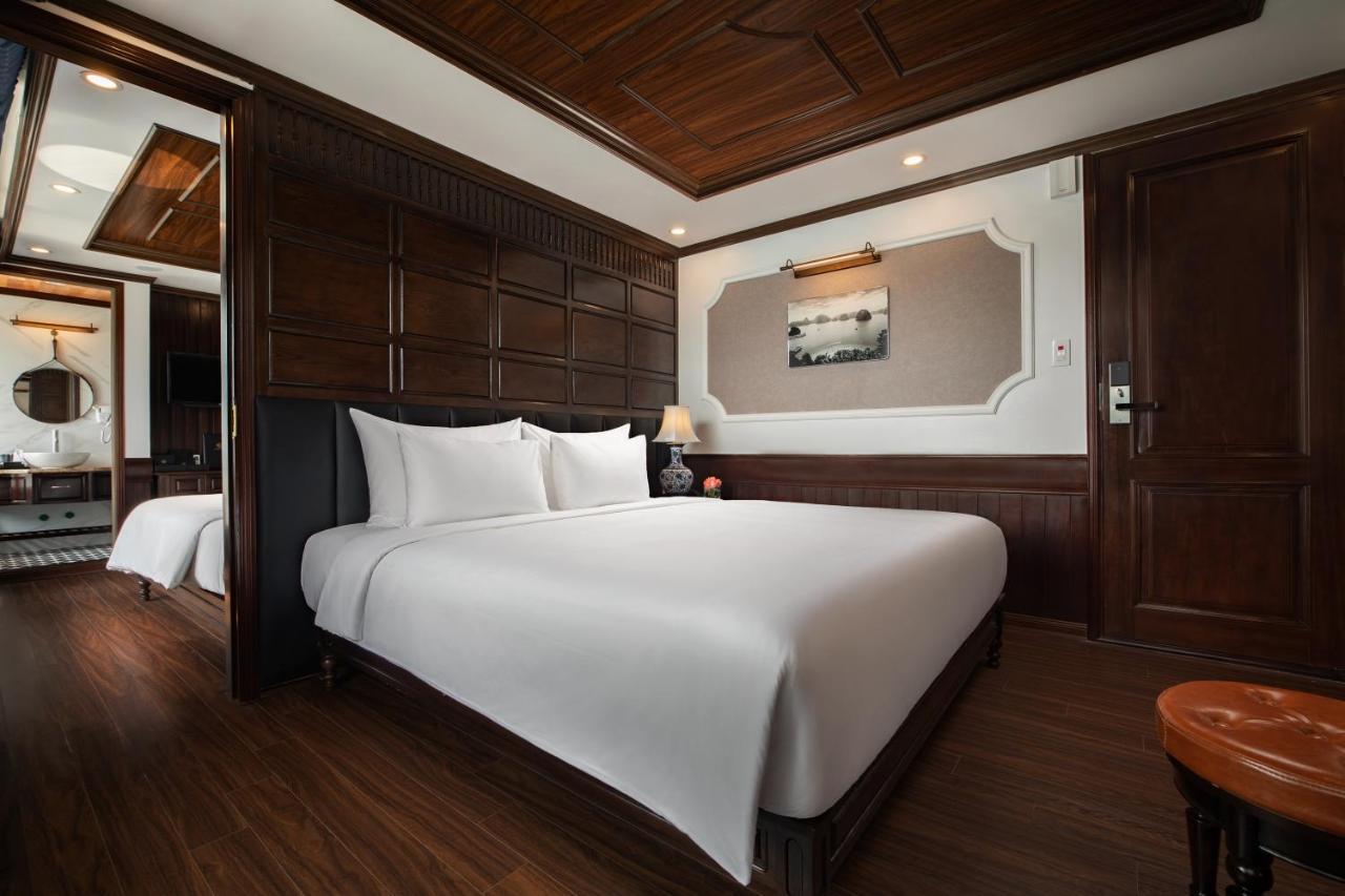 Botel La Casta Regal Cruise