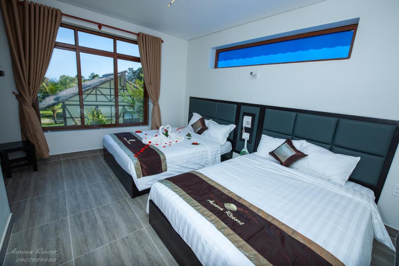 Aurora Resort *