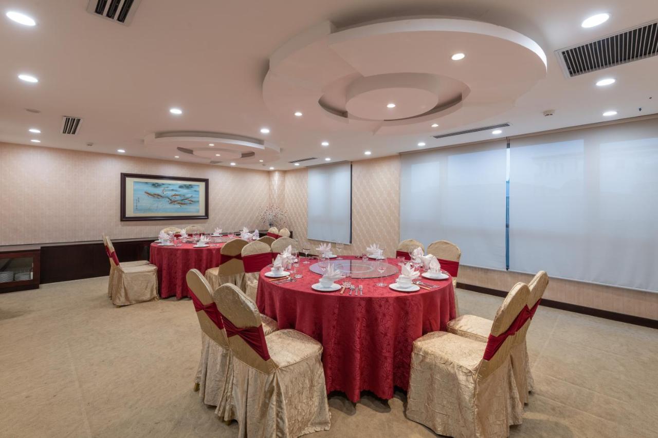 Red River View Hotel 3*