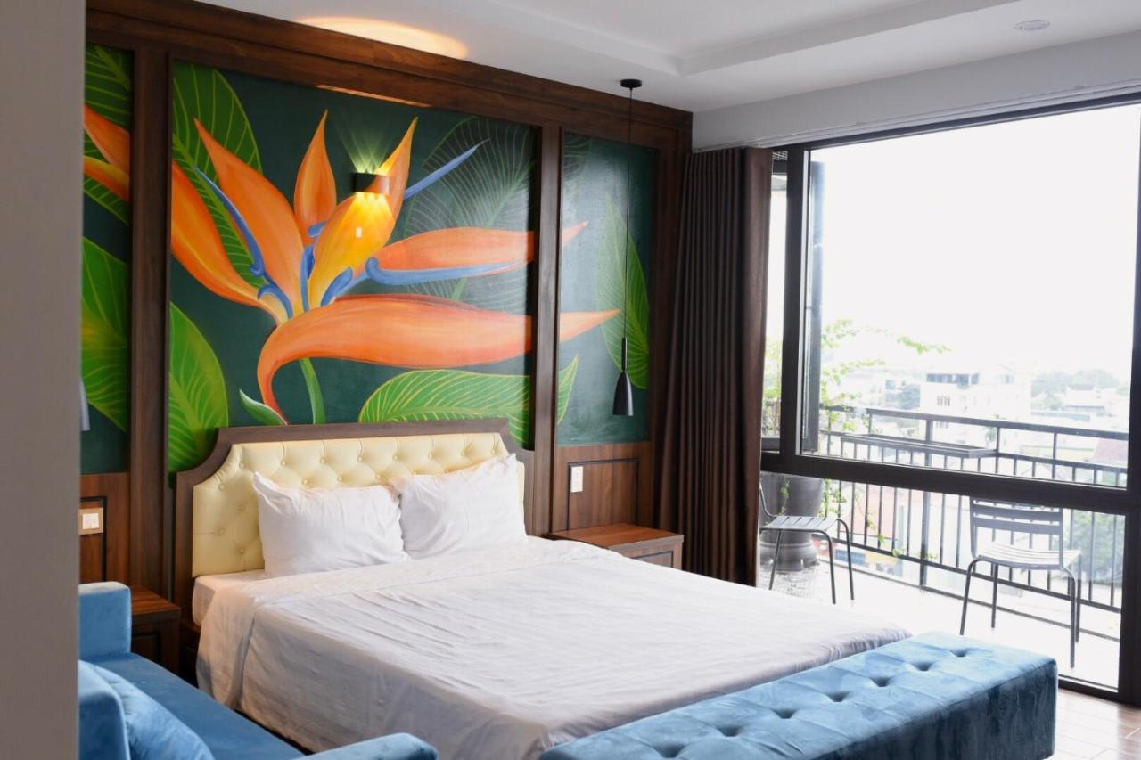 Hotel Jade Scene