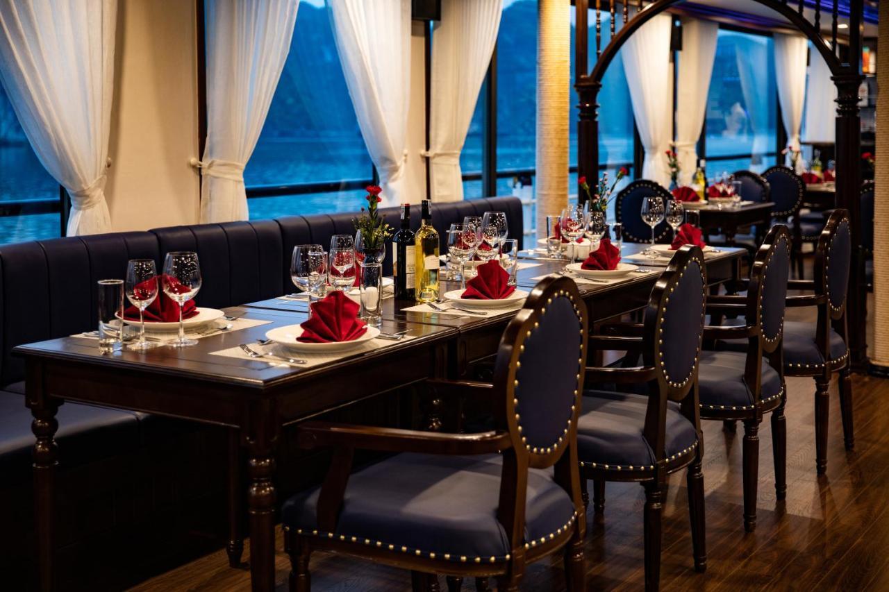 La Casta Regal Cruise Botel Hạ Long