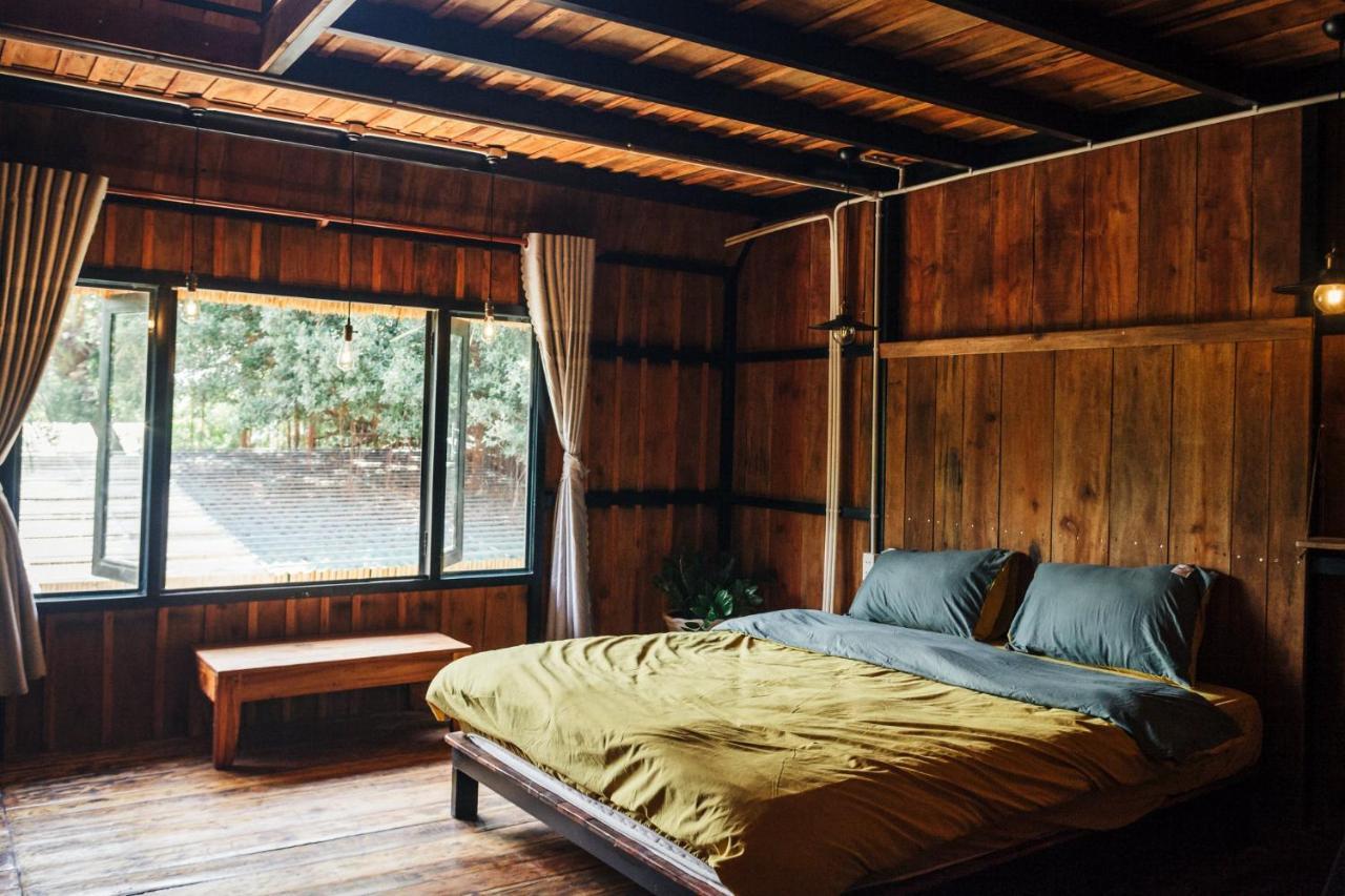 Dao Hoa Vang - Venuestay Homestay *