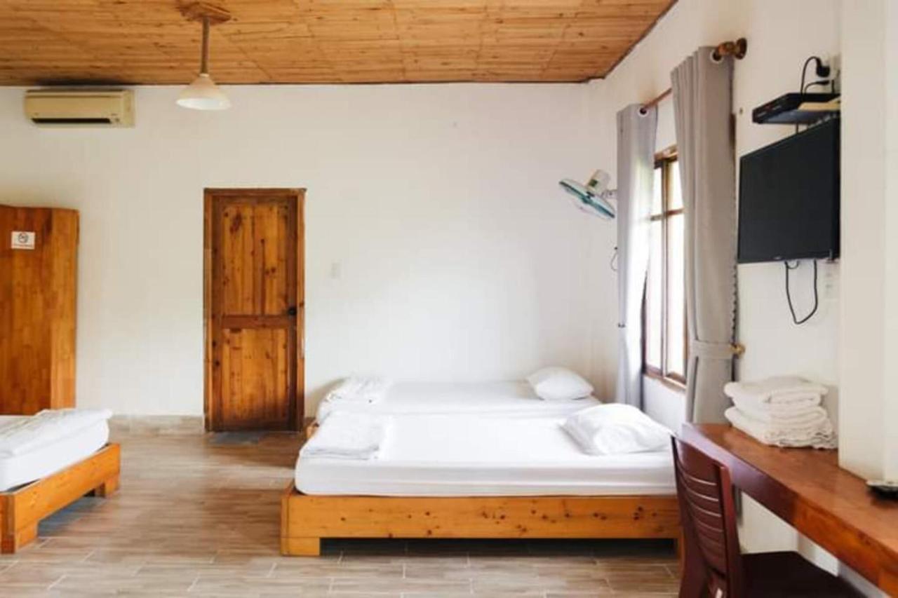 Dao Hoa Vang - Venuestay Homestay Cam Ranh