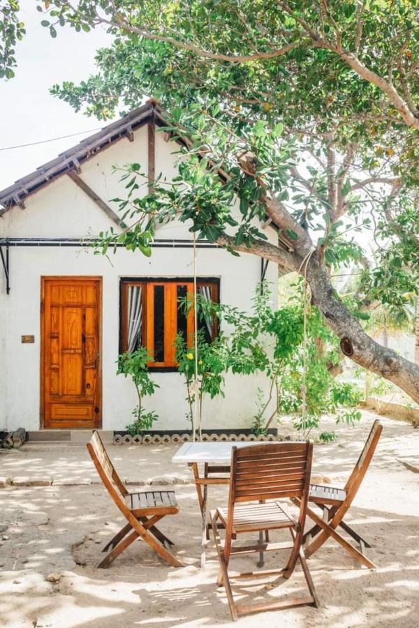 Homestay Dao Hoa Vang - Venuestay Cam Ranh